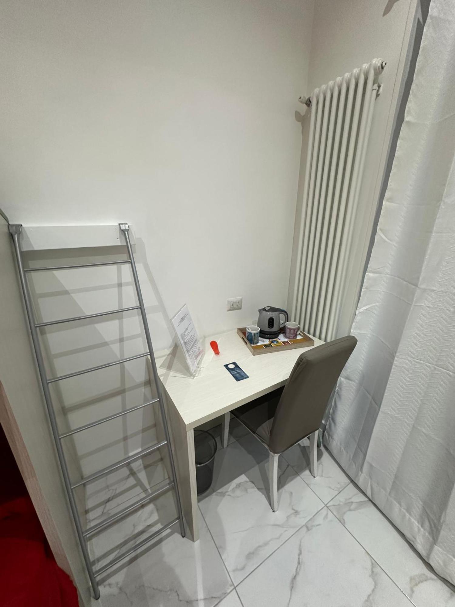 נאפולי Santa Chiara Garden View B&B מראה חיצוני תמונה