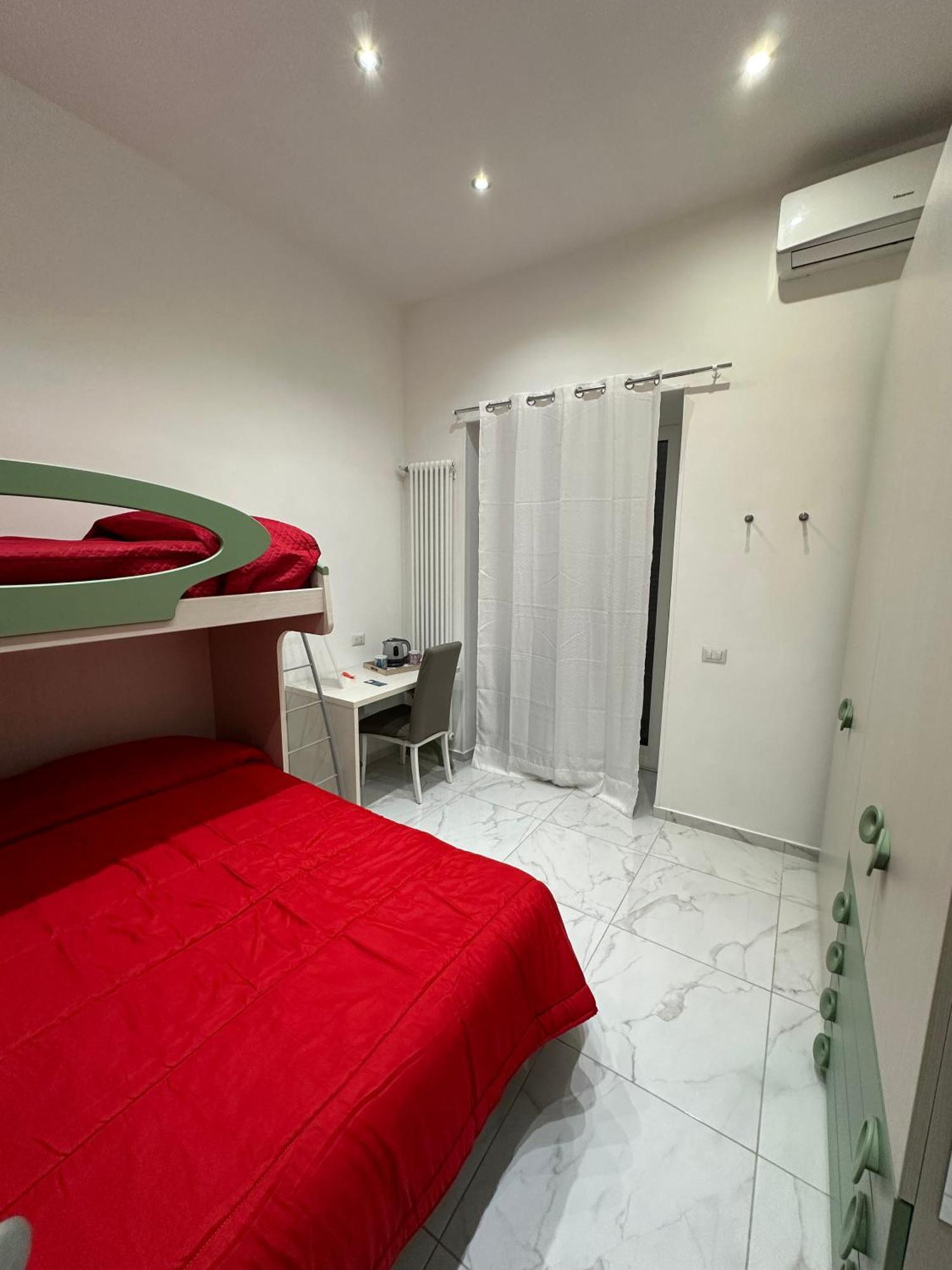 נאפולי Santa Chiara Garden View B&B מראה חיצוני תמונה