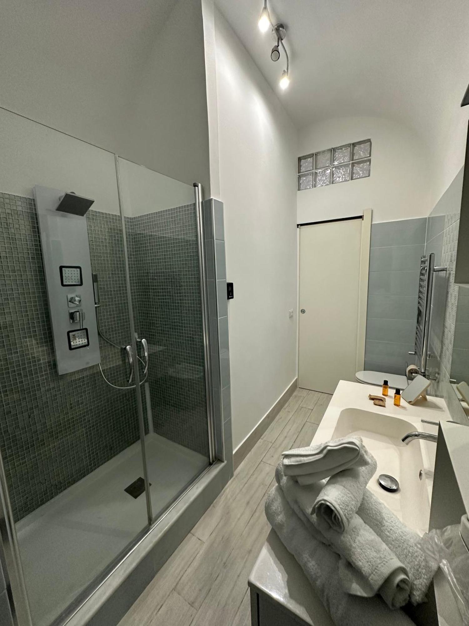נאפולי Santa Chiara Garden View B&B מראה חיצוני תמונה