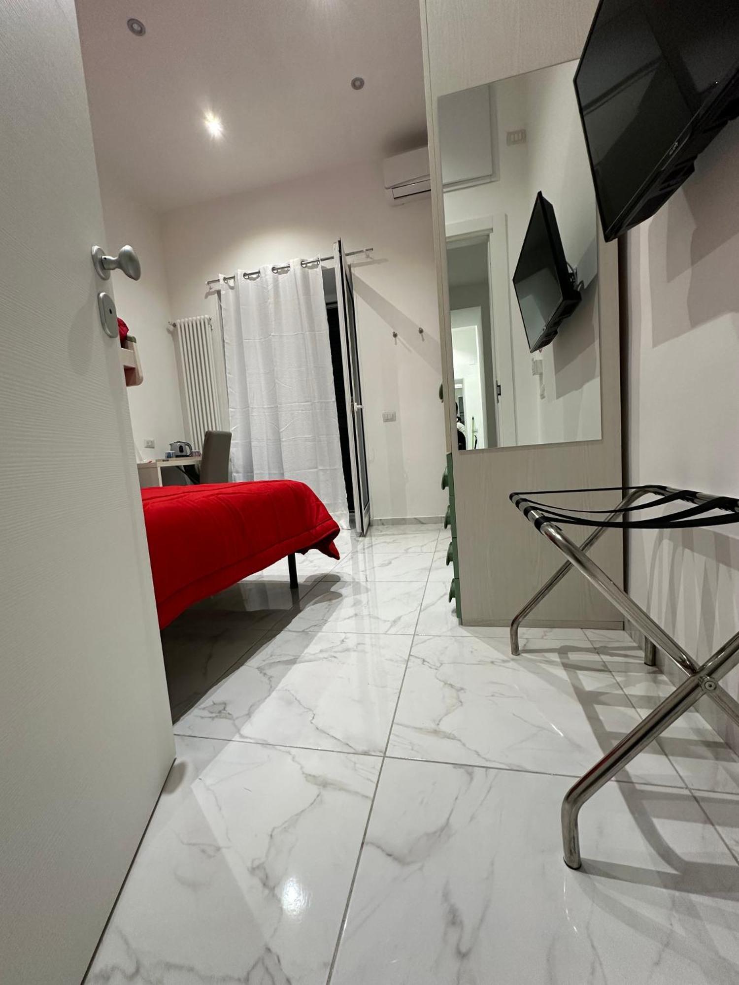 נאפולי Santa Chiara Garden View B&B מראה חיצוני תמונה