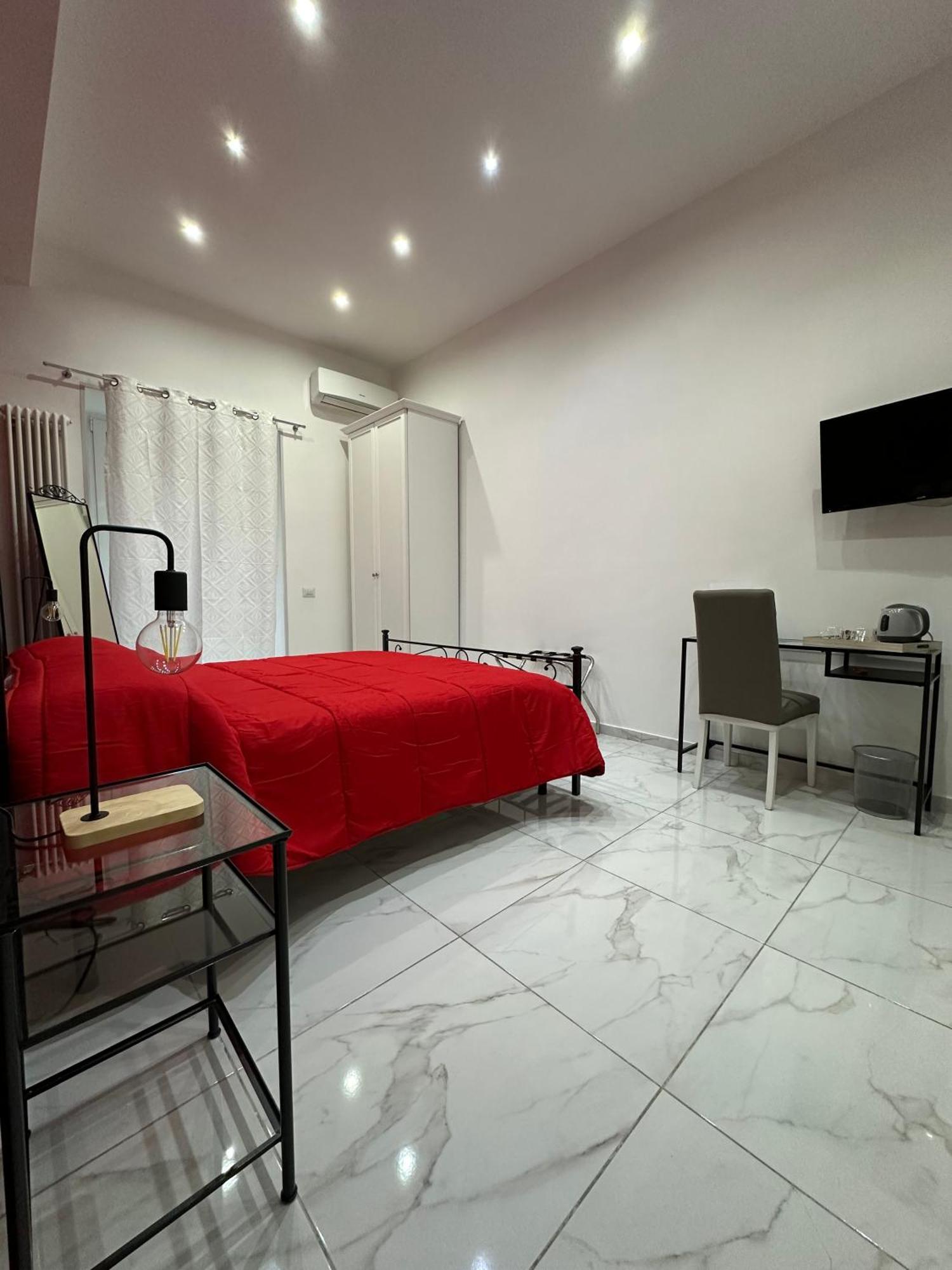 נאפולי Santa Chiara Garden View B&B מראה חיצוני תמונה