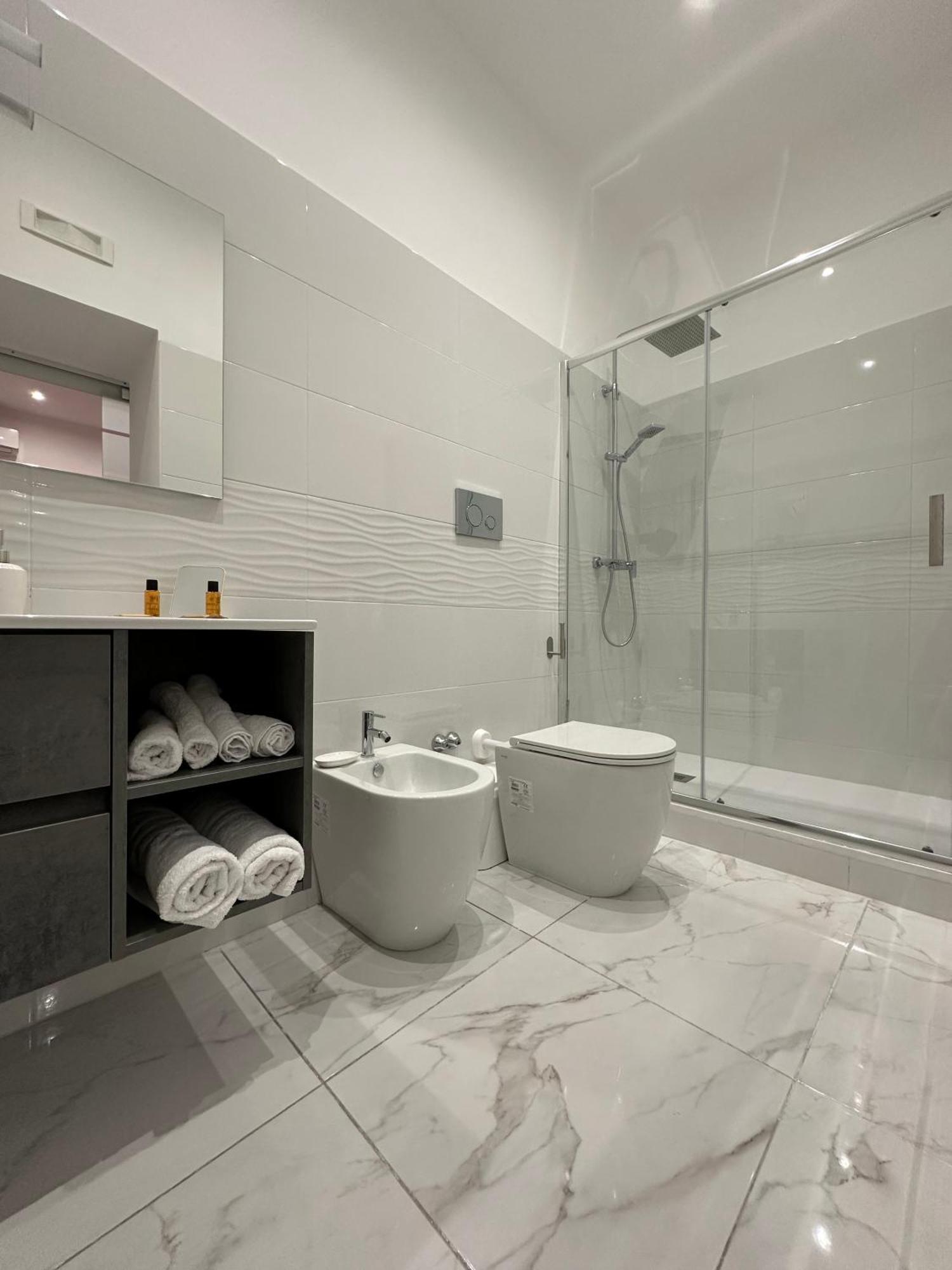 נאפולי Santa Chiara Garden View B&B מראה חיצוני תמונה